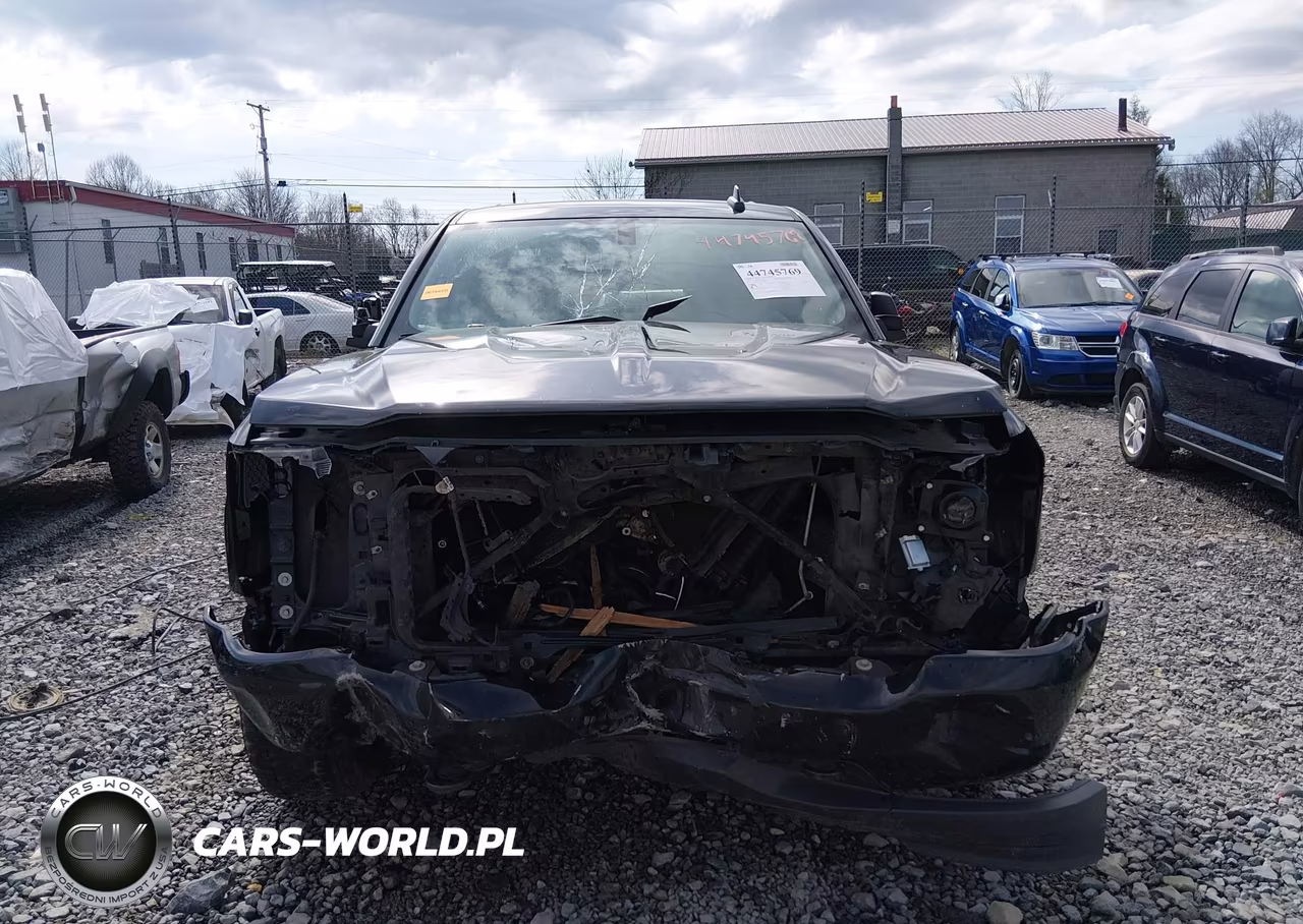 2018 Chevrolet Silverado 1500 Custom VIN:3GCUKPEC4JG550385 - 13
