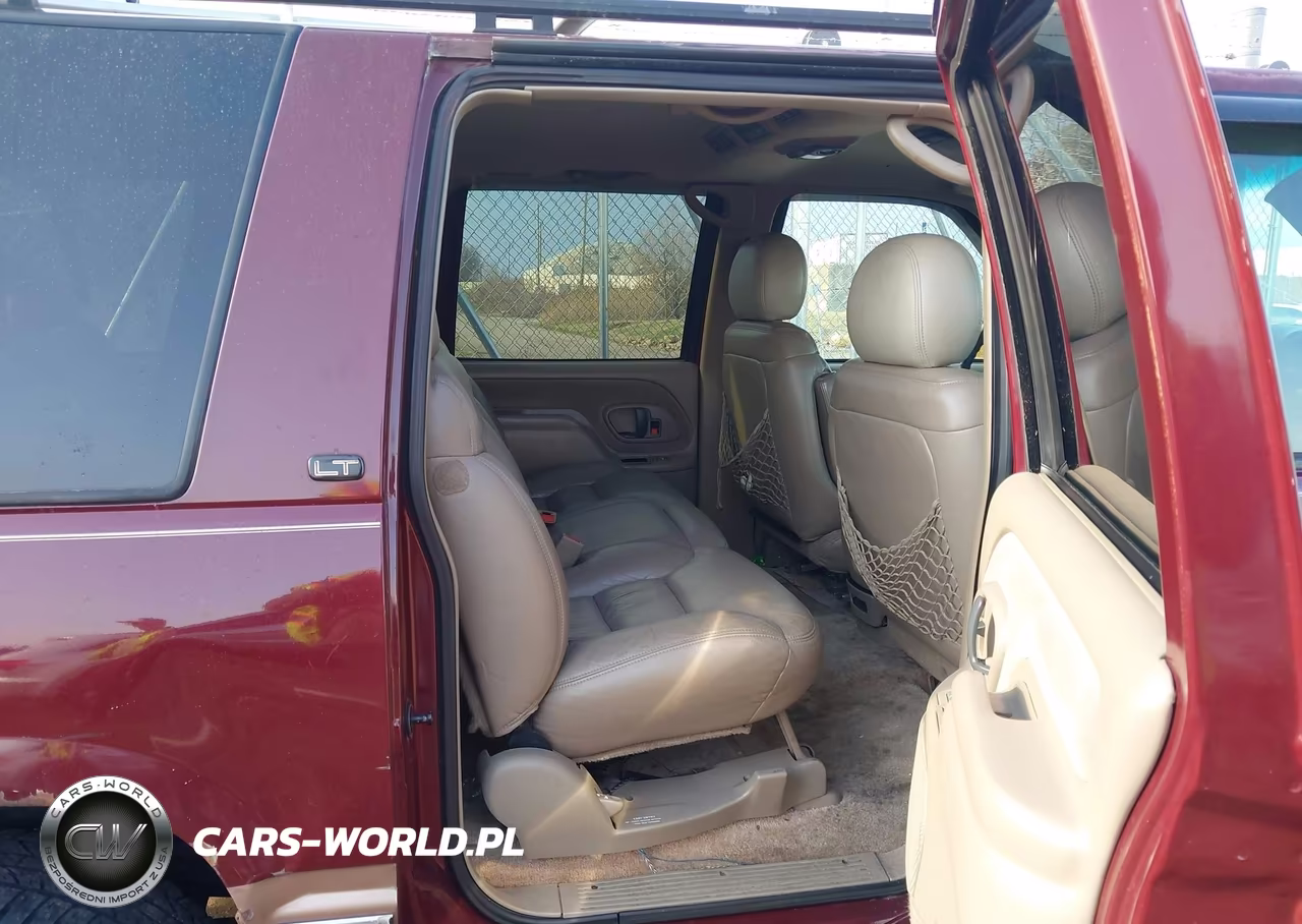 1998 Chevrolet Suburban 1500 VIN:1GNFK16R4WJ354159 - 8