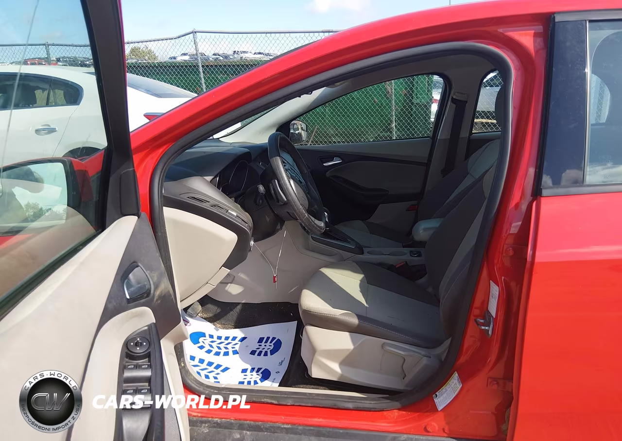 2014 Ford Focus Se VIN:1FADP3K20EL334540 - 5