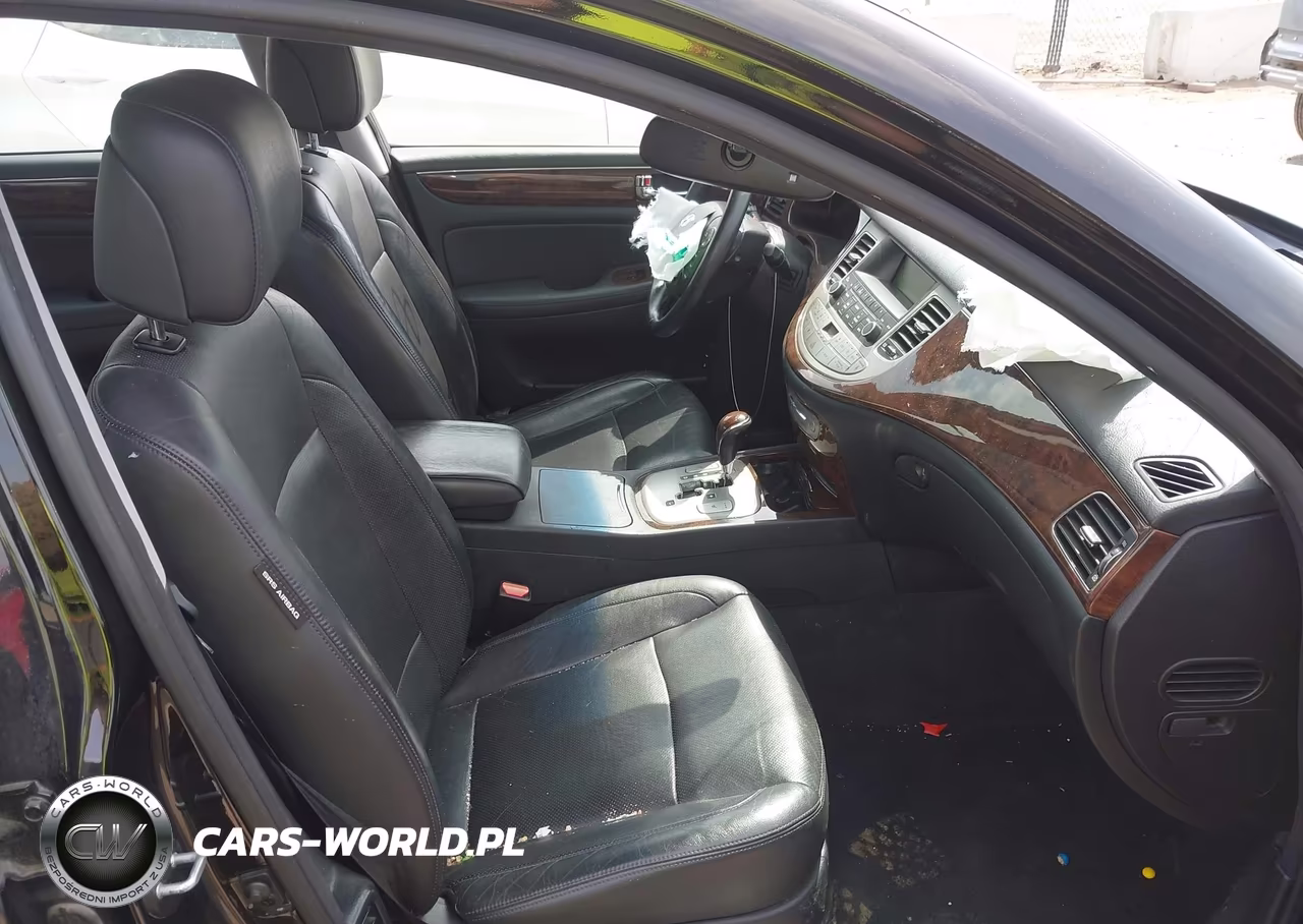 2010 Hyundai Genesis 3.8 VIN:KMHGC4DE1AU100133 - 5