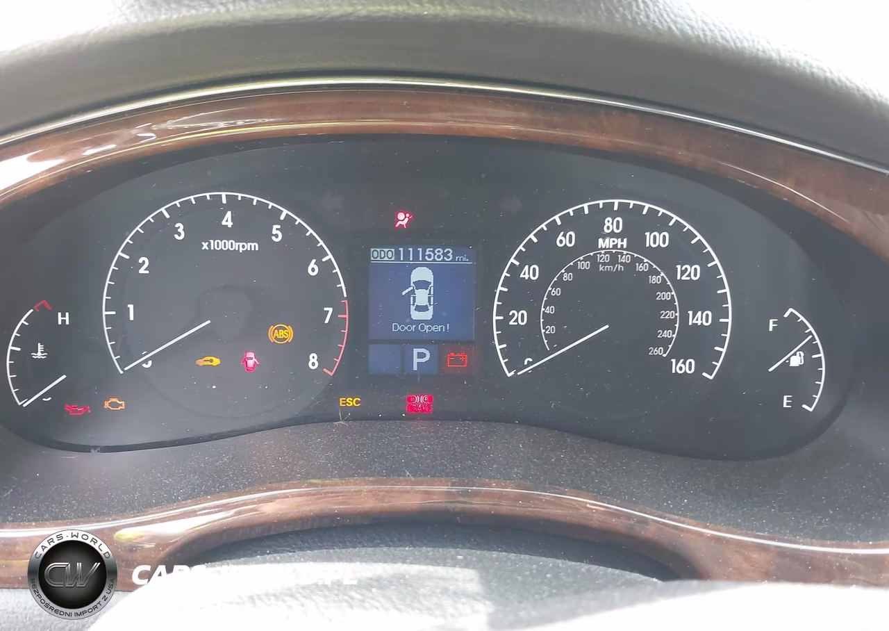 2010 Hyundai Genesis 3.8 VIN:KMHGC4DE1AU100133 - 7