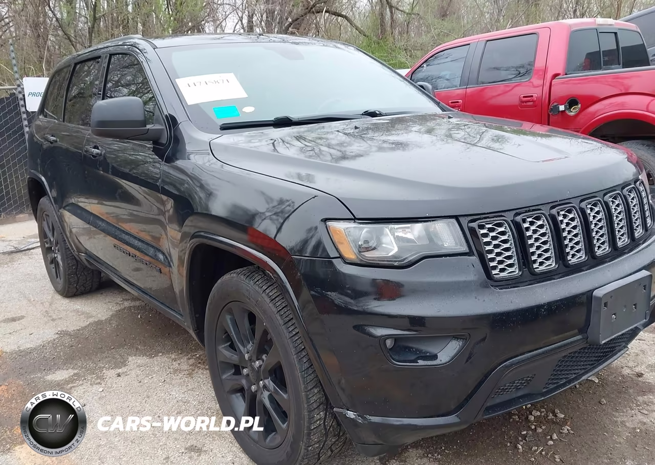 2017 Jeep Grand Cherokee Altitude 4X4 – zdjęcie 1 z 18