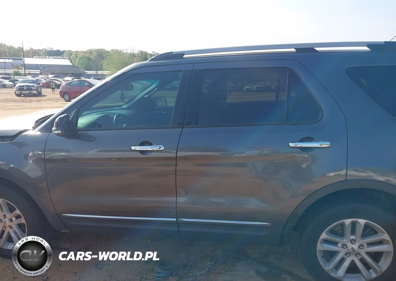2015 Ford Explorer Xlt VIN:1FM5K8D85FGB52415 - 14