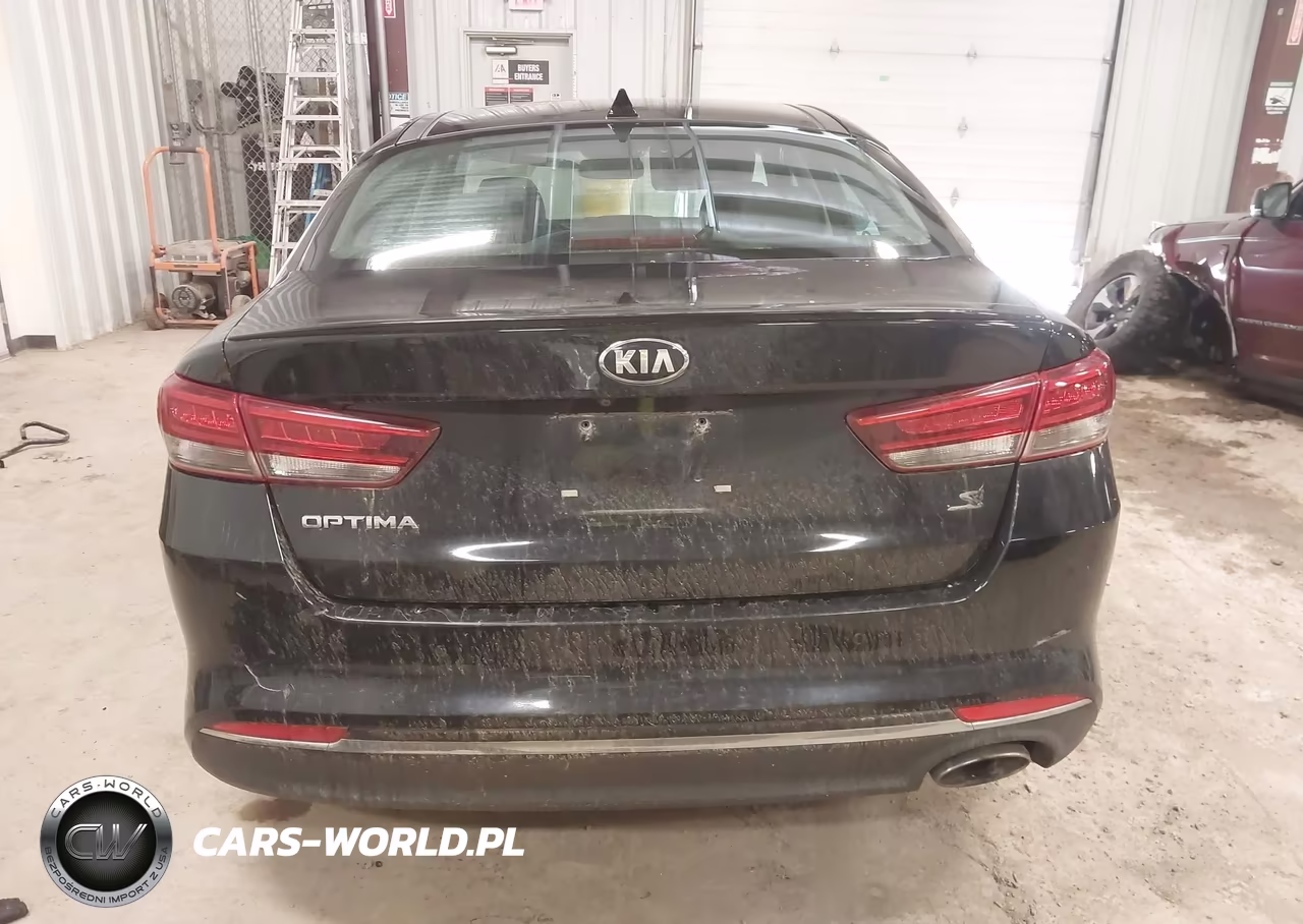 2018 Kia Optima S VIN:5XXGT4L38JG233952 - 16