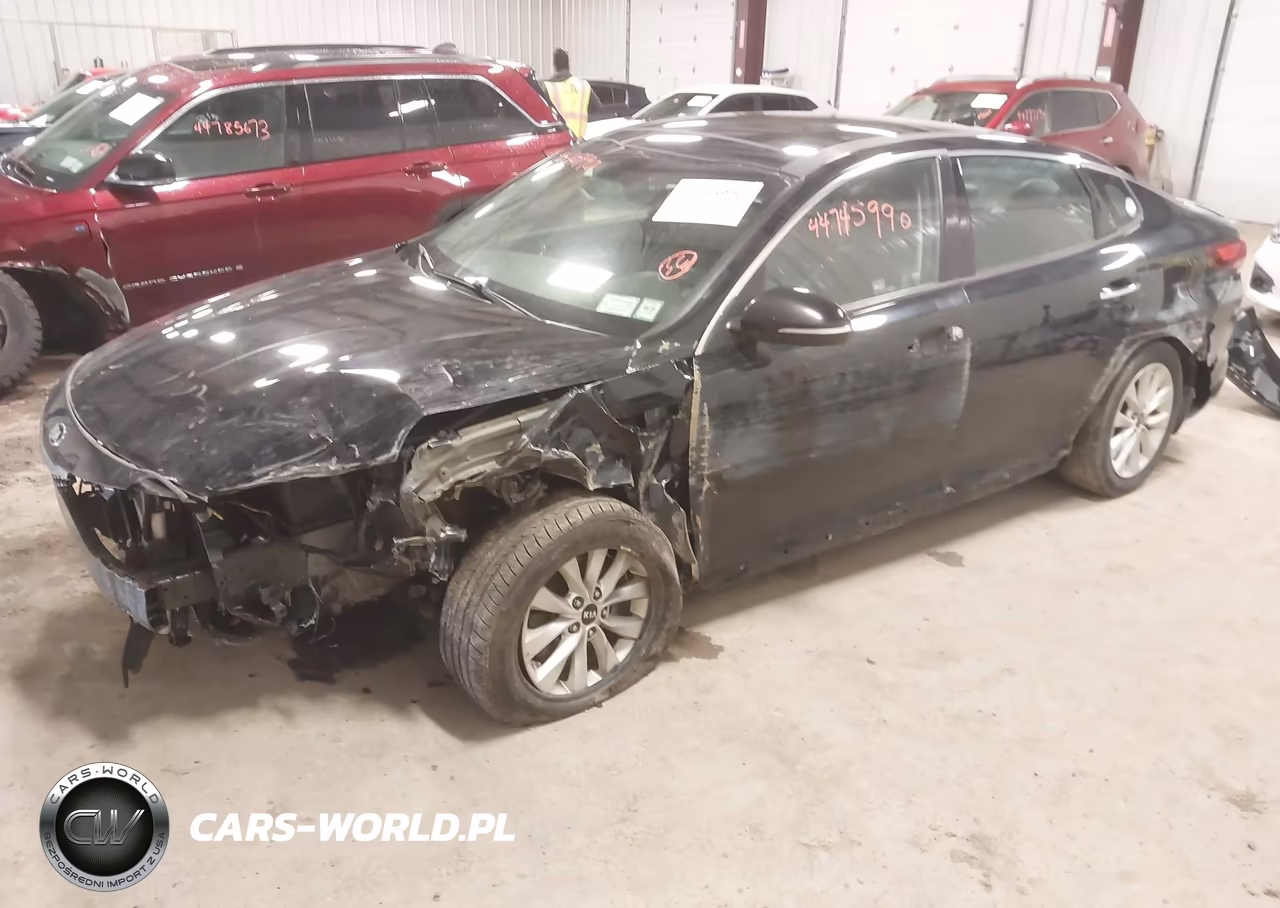2018 Kia Optima S VIN:5XXGT4L38JG233952 - 2