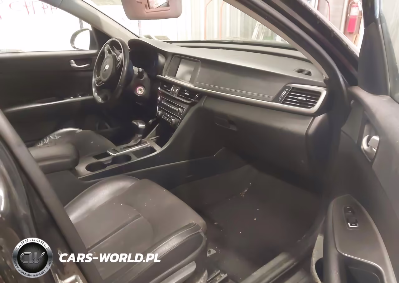 2018 Kia Optima S VIN:5XXGT4L38JG233952 - 5
