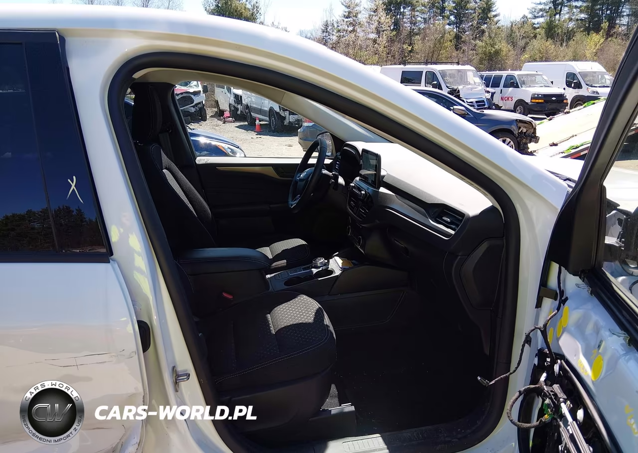 2025 Ford Escape Active VIN:1FMCU9GN7SUA82341 - 5