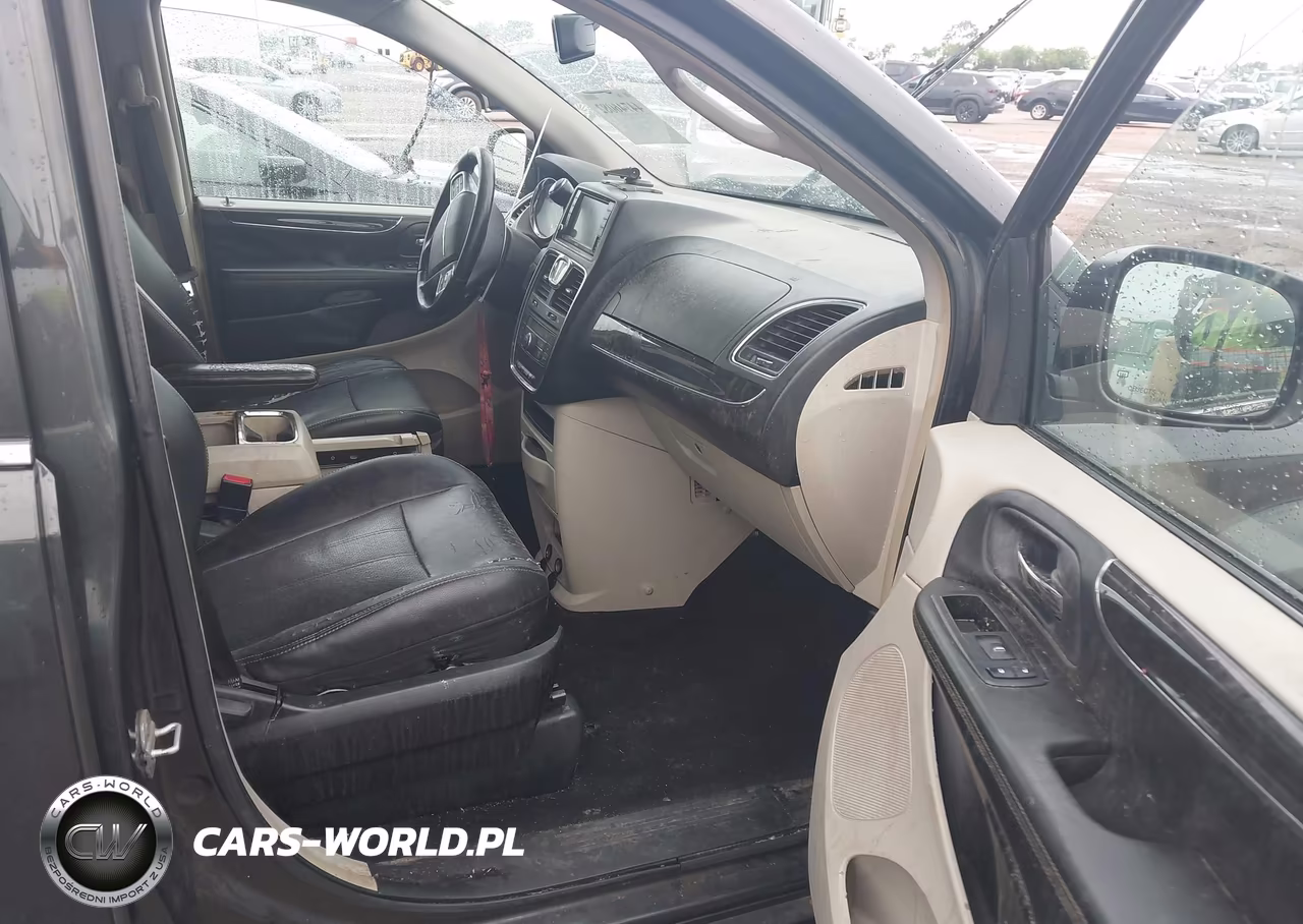 2012 Chrysler Town & Country Touring VIN:2C4RC1BG1CR286711 - 5