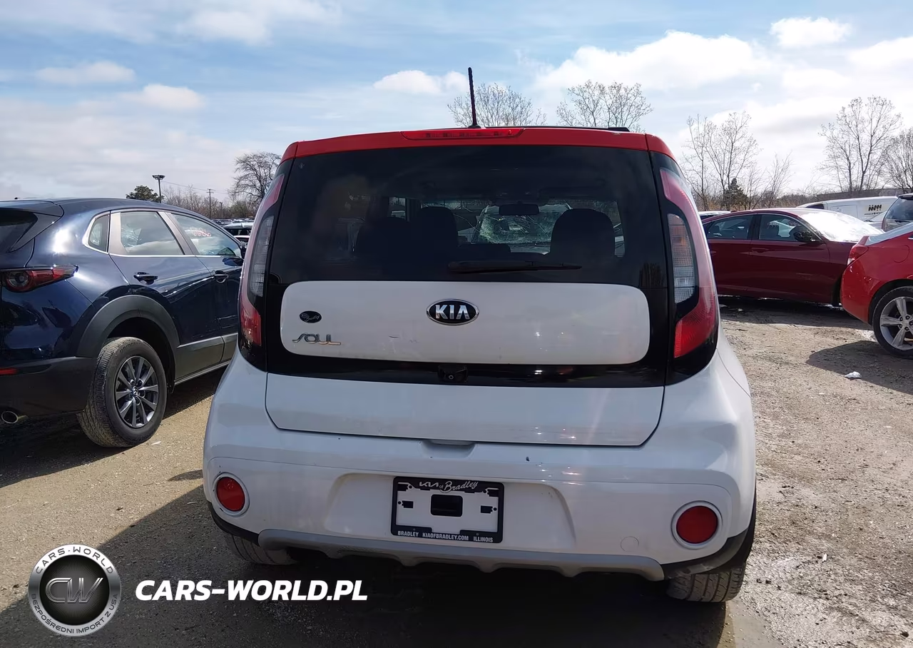 2019 Kia Soul + VIN:KNDJP3A55K7647211 - 17