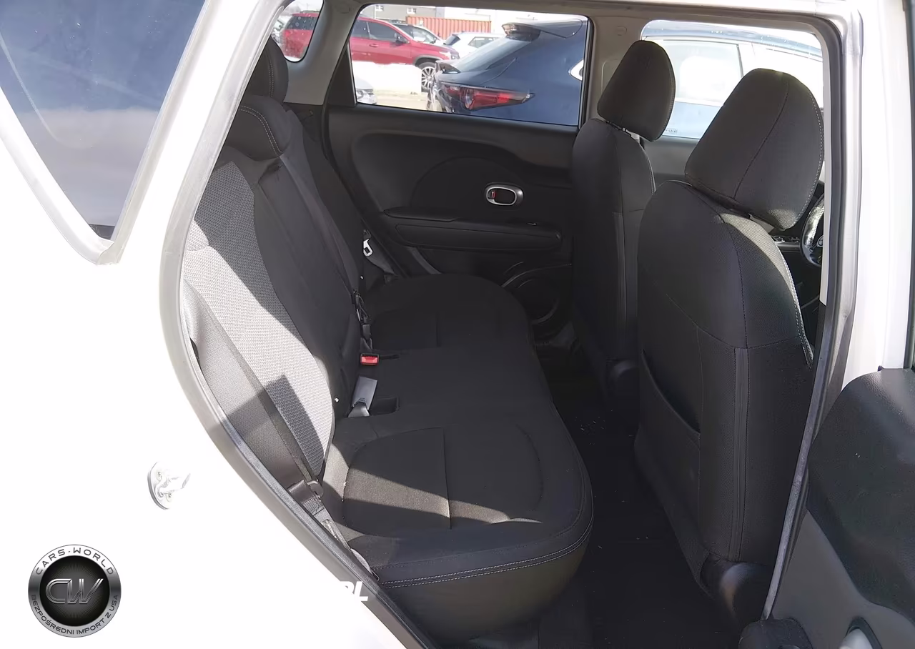 2019 Kia Soul + VIN:KNDJP3A55K7647211 - 8