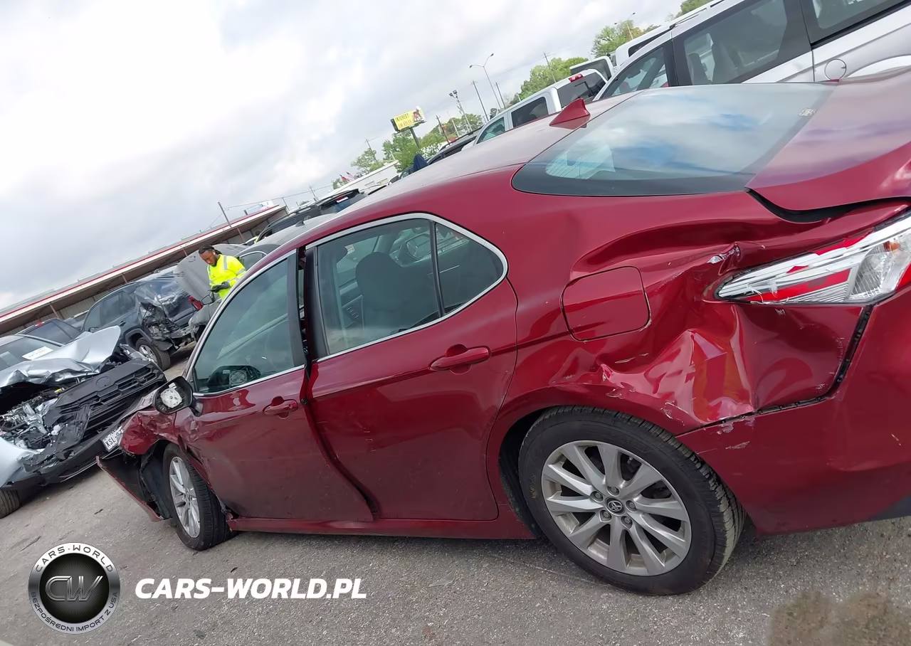 2019 Toyota Camry Le VIN:4T1B11HK9KU684989 - 14