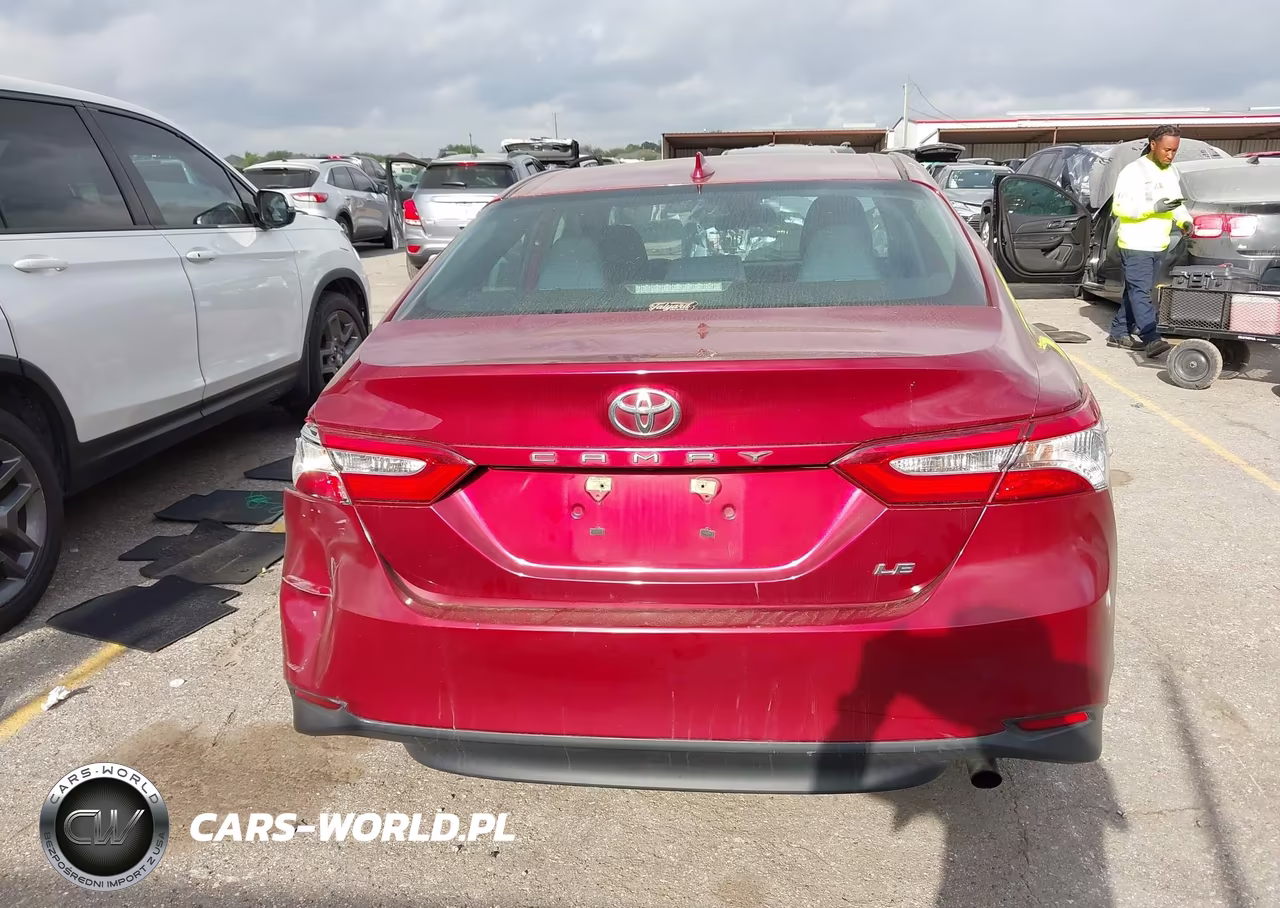 2019 Toyota Camry Le VIN:4T1B11HK9KU684989 - 16