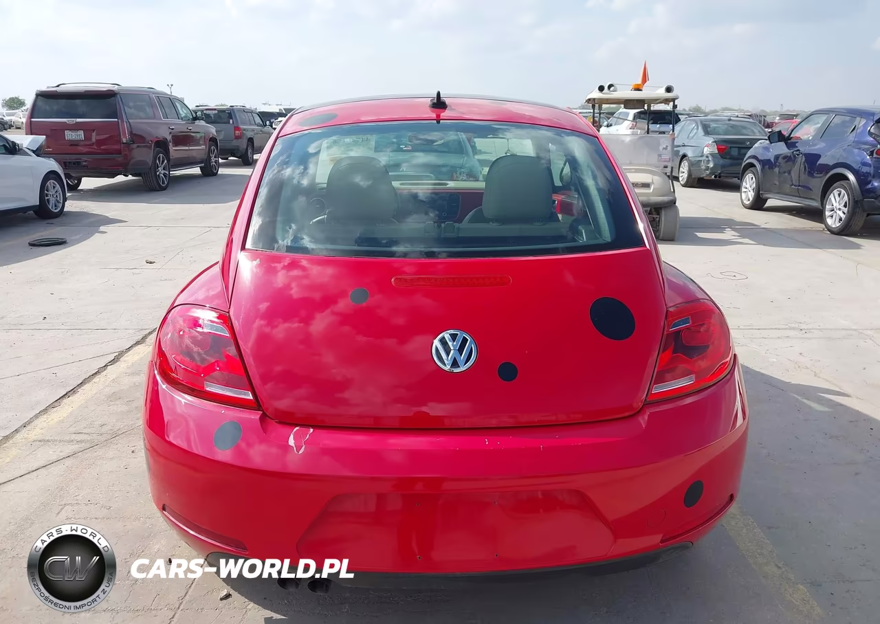 2013 Volkswagen Beetle 2.5L VIN:3VWJP7AT4DM670457 - 17