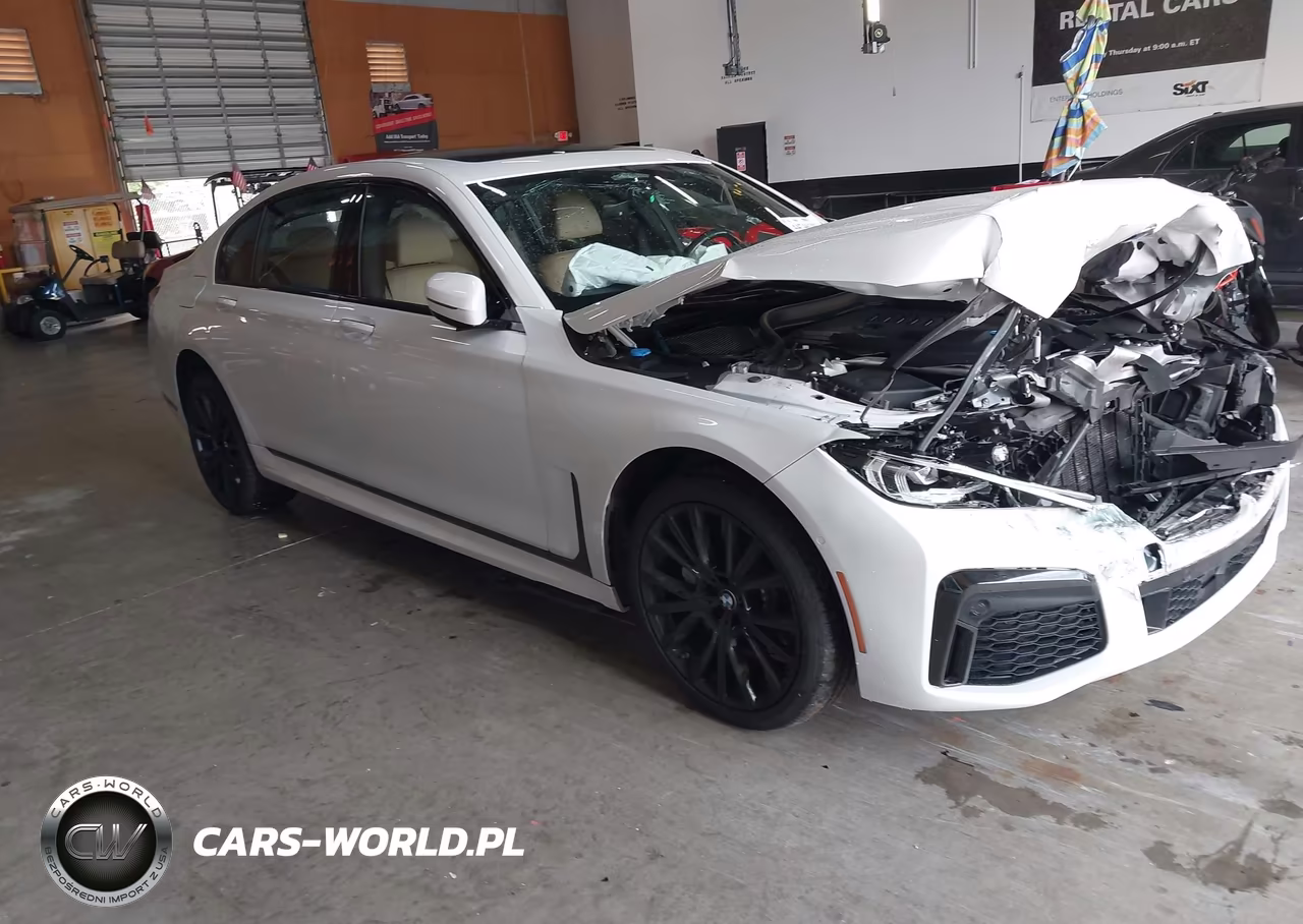 2022 BMW 740 I