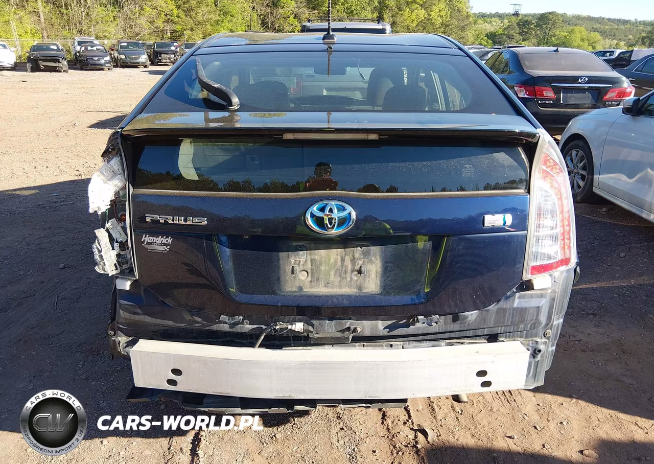 2014 Toyota Prius Three VIN:JTDKN3DU3E1742984 - 17