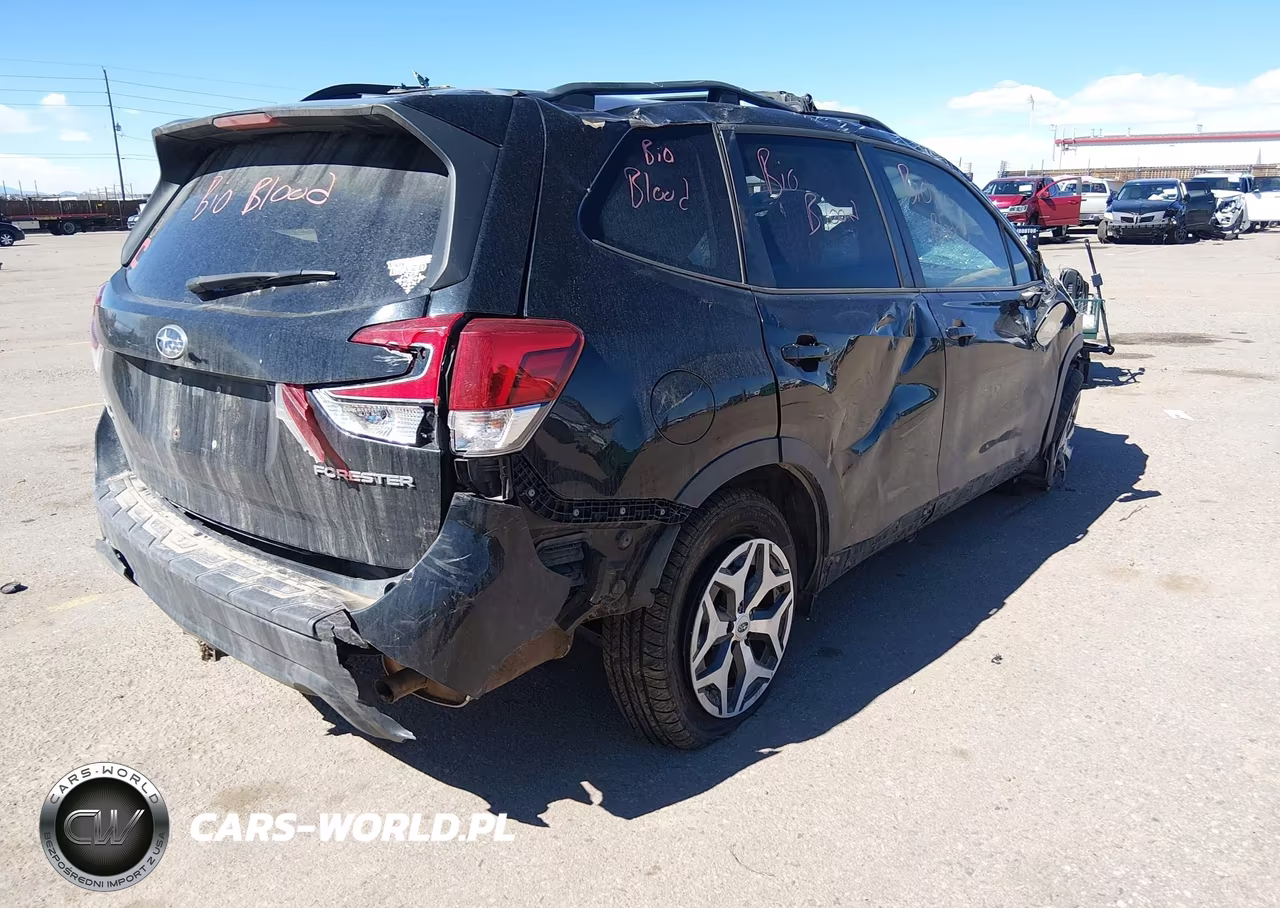 2019 Subaru Forester Premium VIN:JF2SKAGC6KH463310 - 4