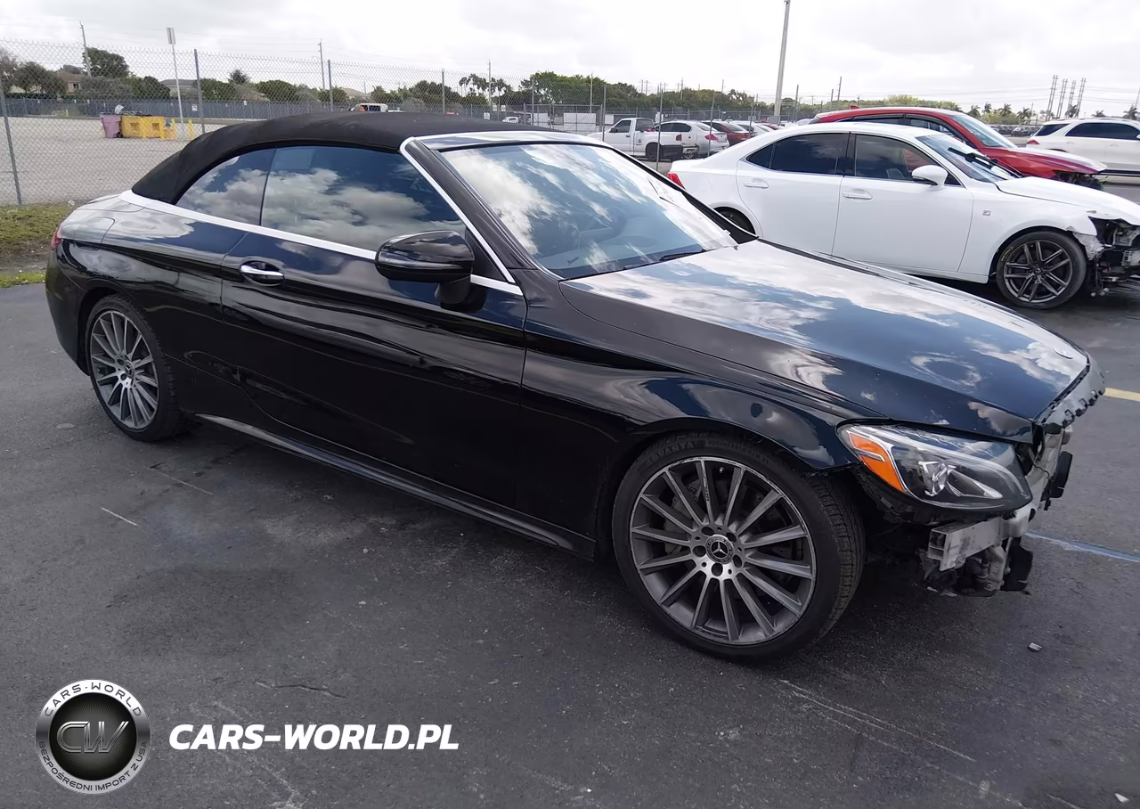 2018 Mercedes-Benz C 300 – zdjęcie 1 z 17