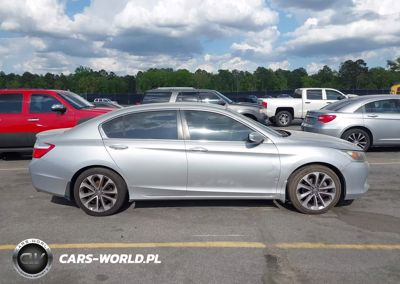 2015 Honda Accord Sport VIN:1HGCR2F57FA087126 - 13