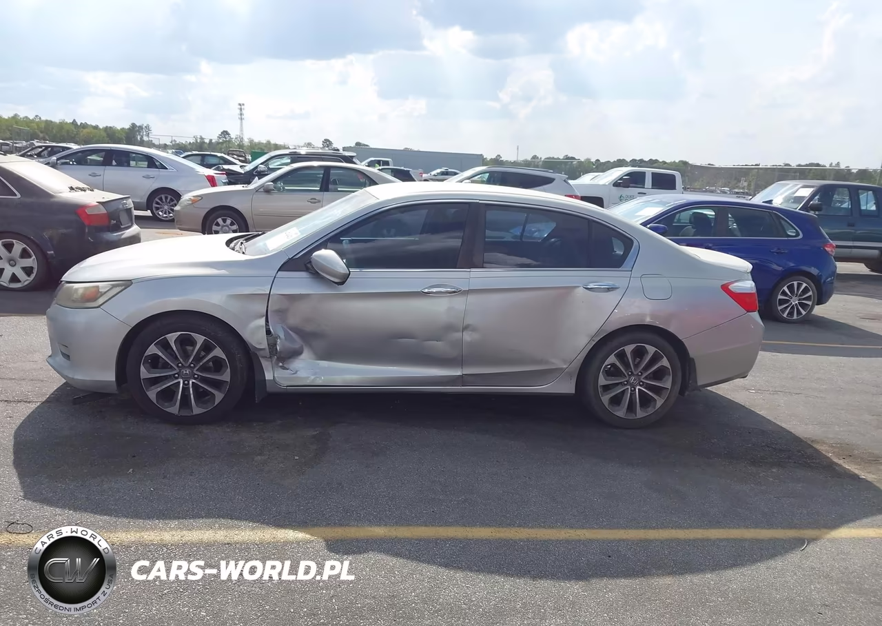 2015 Honda Accord Sport VIN:1HGCR2F57FA087126 - 14