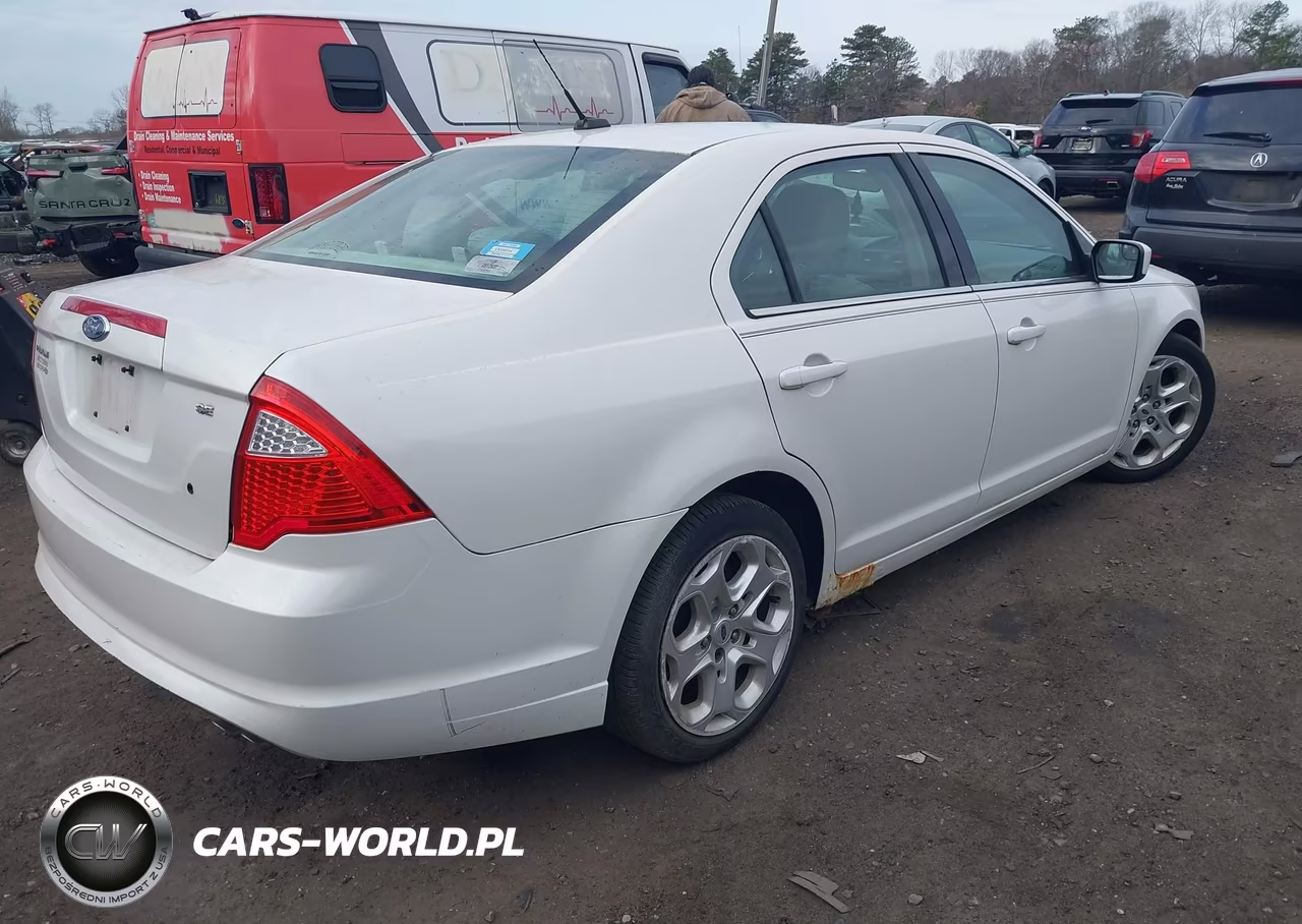 2011 Ford Fusion Se VIN:3FAHP0HA3BR208765 - 4
