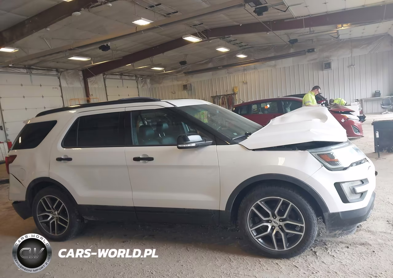 2017 Ford Explorer Sport VIN:1FM5K8GT1HGB38949 - 13