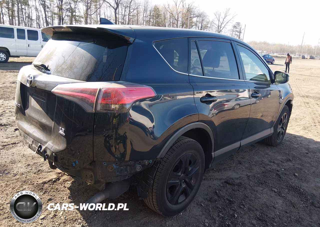 2018 Toyota Rav4 Le VIN:JTMBFREV8JJ180744 - 4