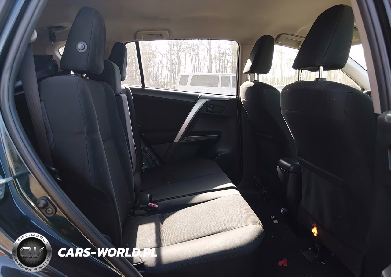 2018 Toyota Rav4 Le VIN:JTMBFREV8JJ180744 - 8
