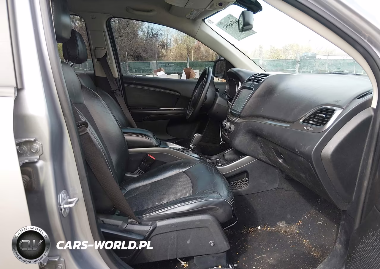 2018 Dodge Journey Crossroad VIN:3C4PDCGG2JT345607 - 5
