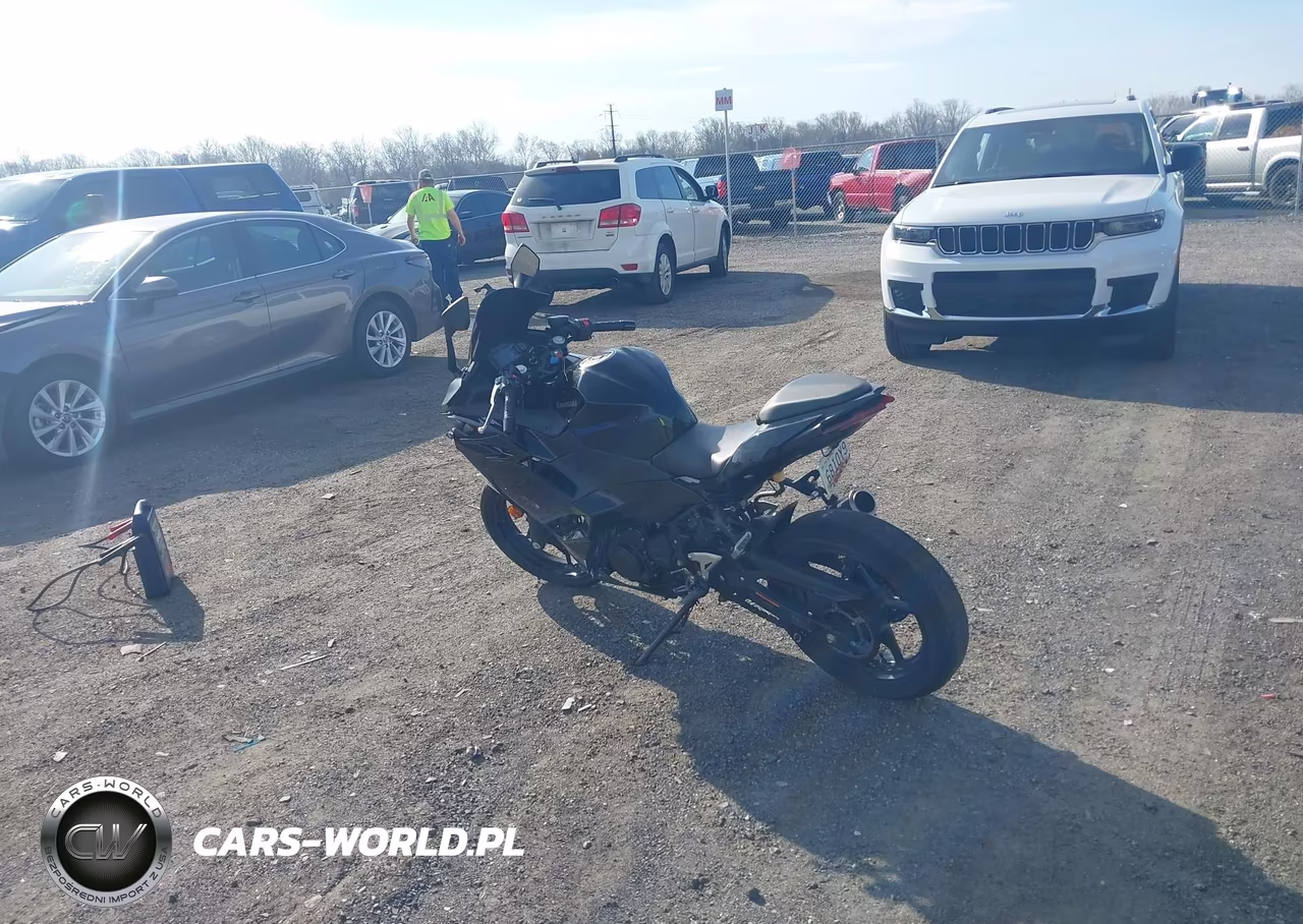 2025 Kawasaki Ex500 VIN:ML5EXGG1XSDA42693 - 3