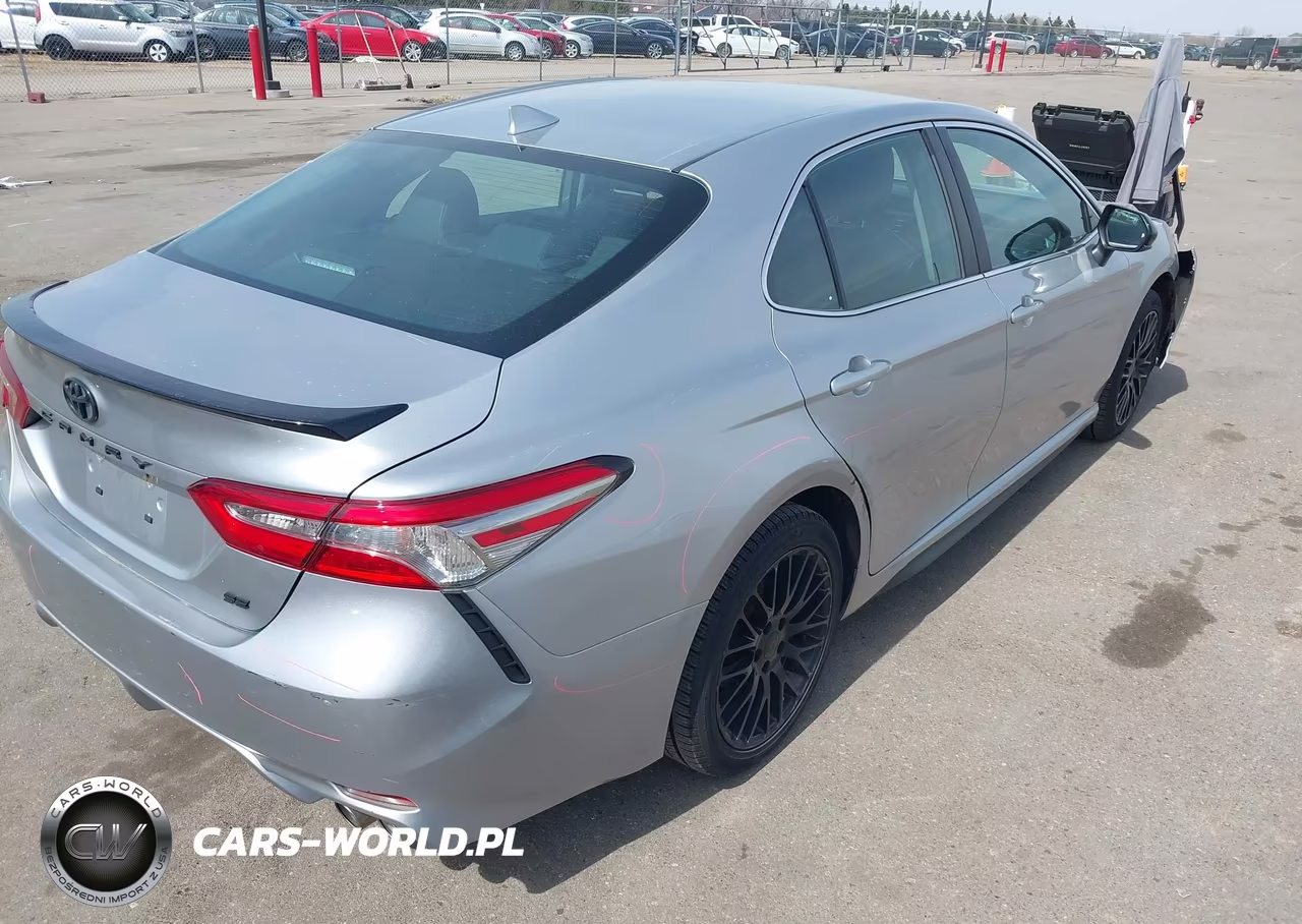 2019 Toyota Camry Se VIN:4T1B11HK4KU169589 - 4