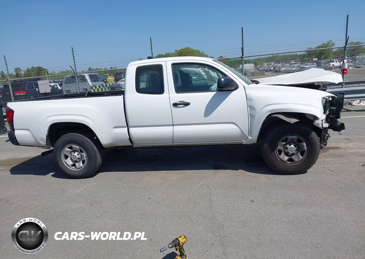2018 Toyota Tacoma Sr VIN:5TFRX5GN2JX126869 - 13