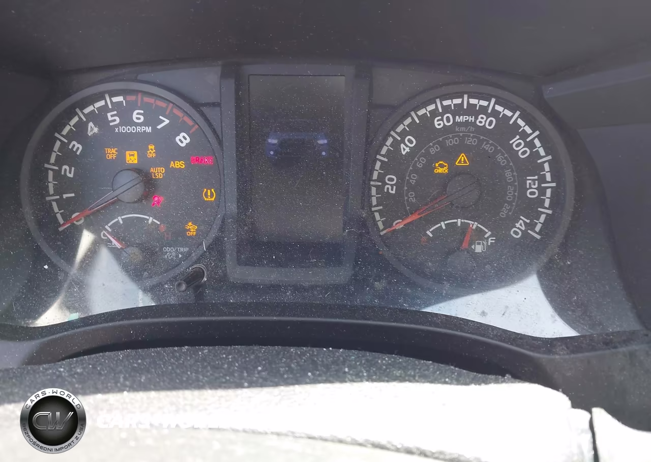 2018 Toyota Tacoma Sr VIN:5TFRX5GN2JX126869 - 7