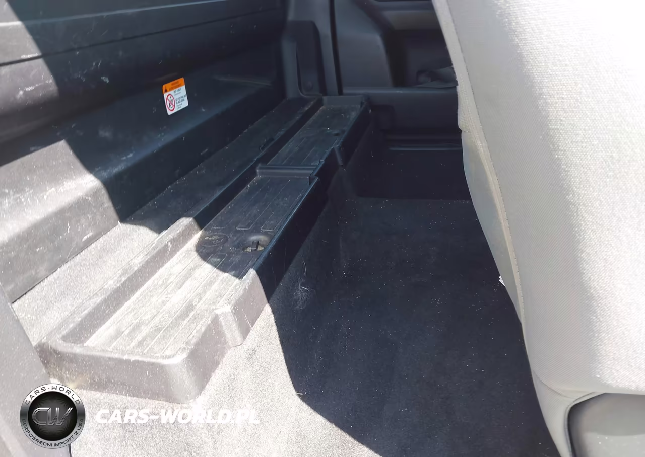 2018 Toyota Tacoma Sr VIN:5TFRX5GN2JX126869 - 8