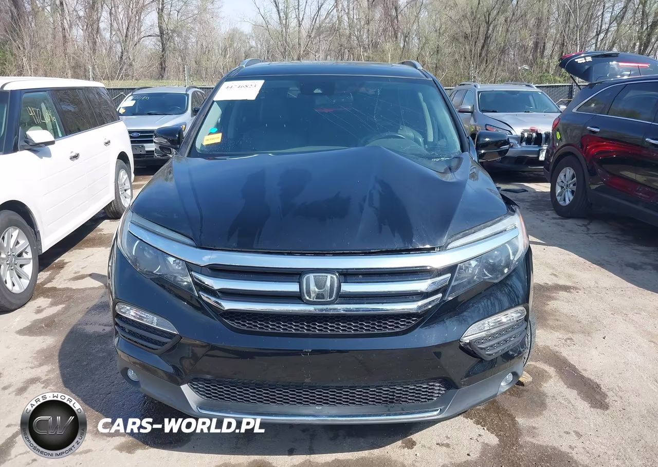 2017 Honda Pilot Touring VIN:5FNYF6H97HB073841 - 12