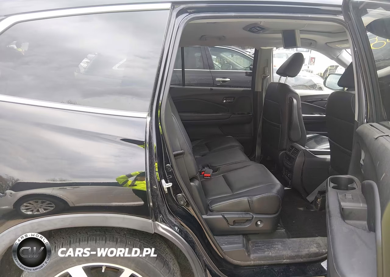 2017 Honda Pilot Touring VIN:5FNYF6H97HB073841 - 8
