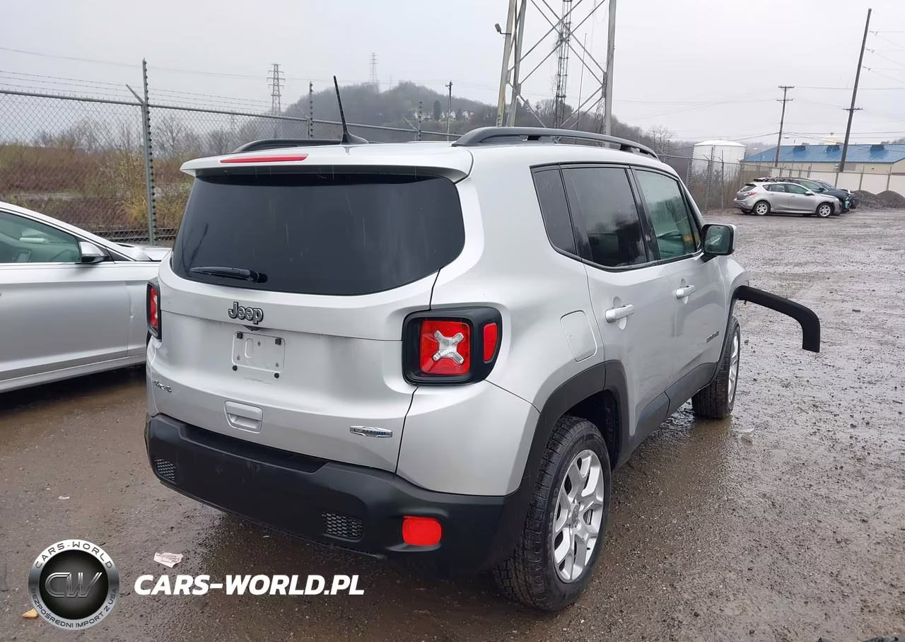 2018 Jeep Renegade Latitude 4X4 VIN:ZACCJBBB9JPJ02555 - 4