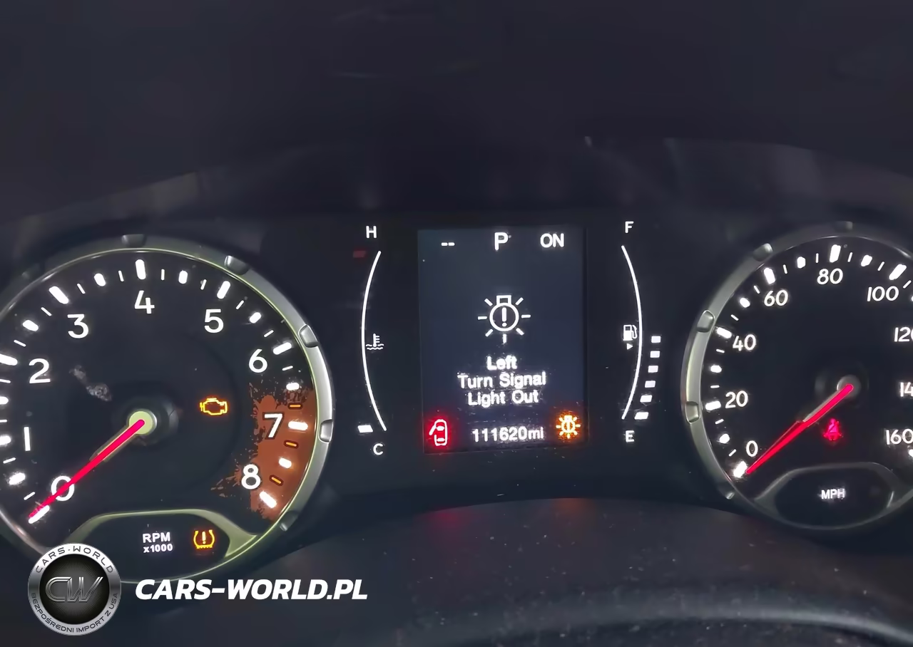 2018 Jeep Renegade Latitude 4X4 VIN:ZACCJBBB9JPJ02555 - 7