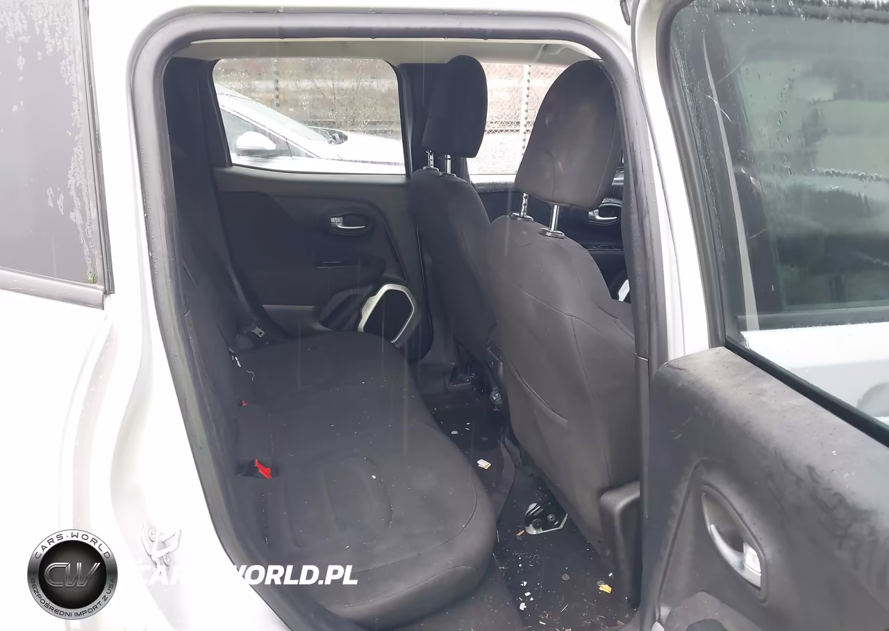 2018 Jeep Renegade Latitude 4X4 VIN:ZACCJBBB9JPJ02555 - 8