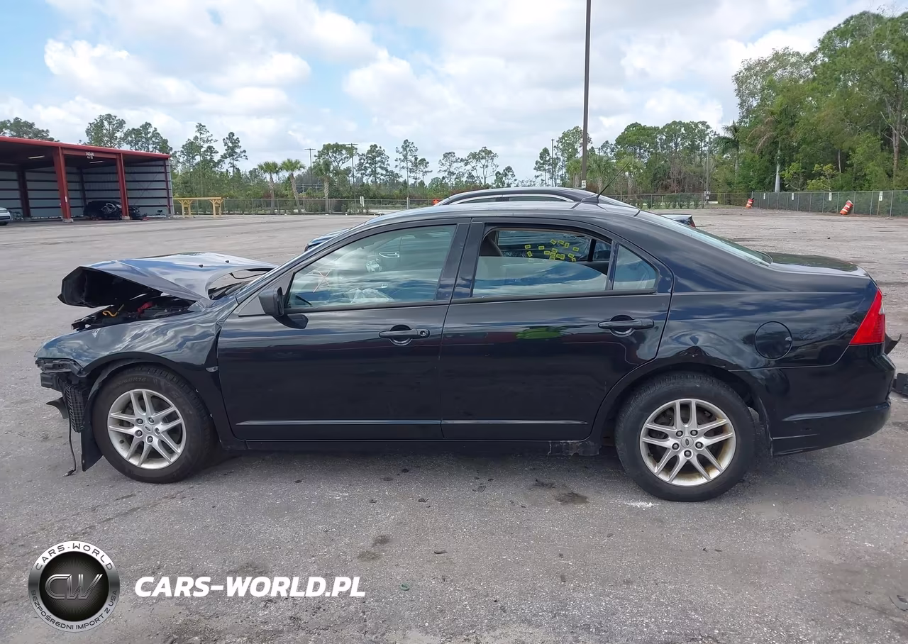 2011 Ford Fusion S VIN:3FAHP0GA8BR302027 - 15
