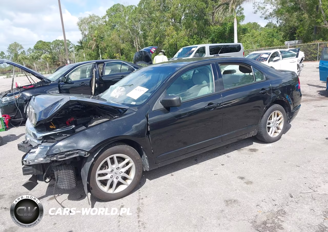 2011 Ford Fusion S VIN:3FAHP0GA8BR302027 - 2