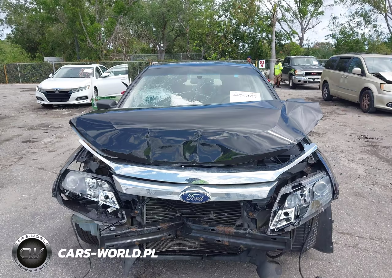 2011 Ford Fusion S VIN:3FAHP0GA8BR302027 - 6