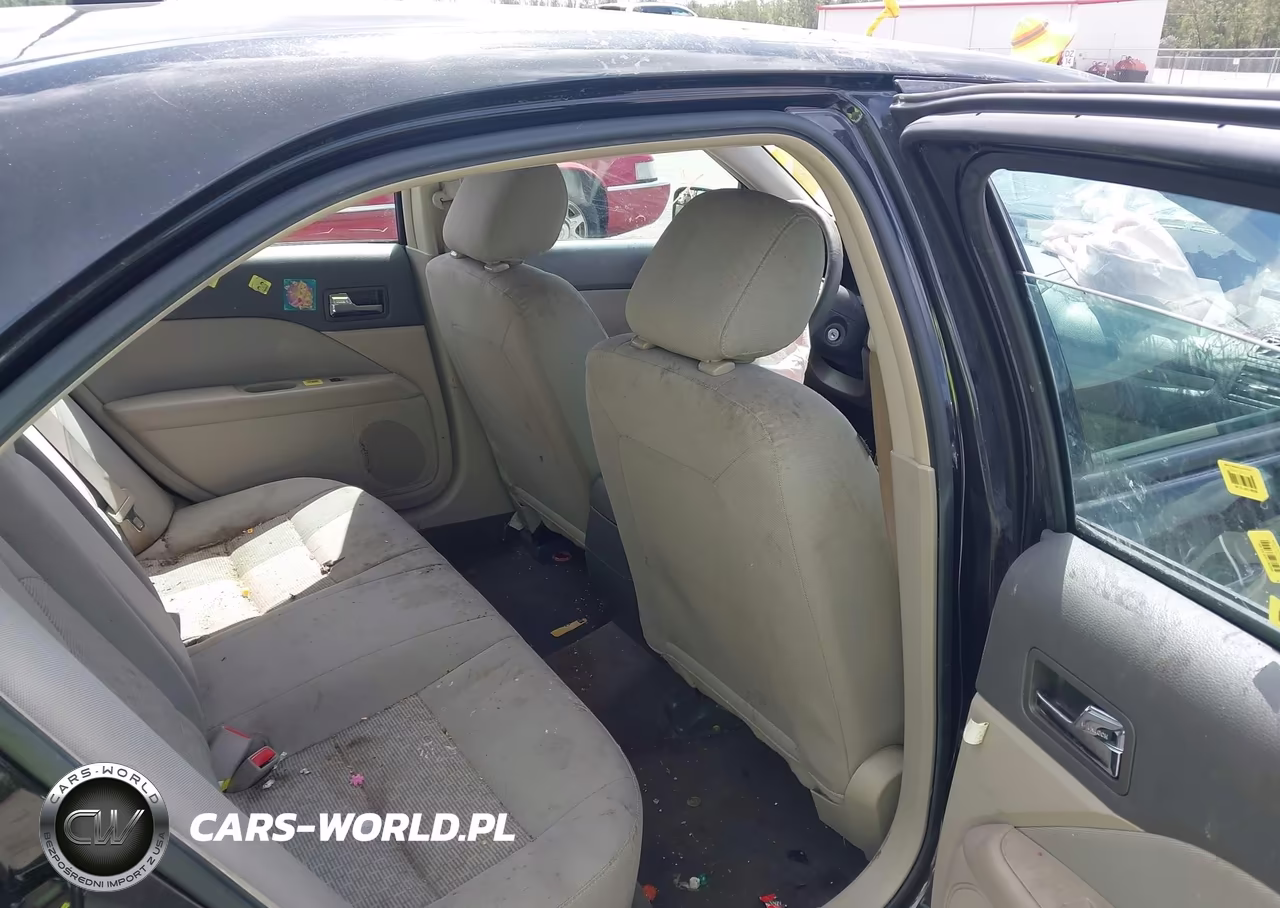 2011 Ford Fusion S VIN:3FAHP0GA8BR302027 - 8