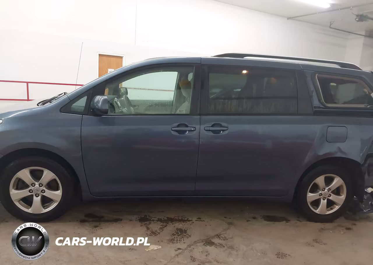 2014 Toyota Sienna Le V6 8 Passenger VIN:5TDKK3DC2ES468034 - 14