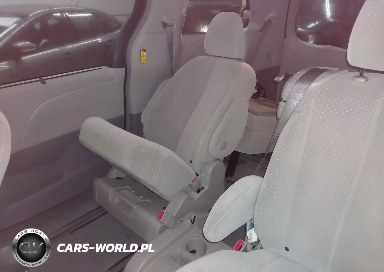 2014 Toyota Sienna Le V6 8 Passenger VIN:5TDKK3DC2ES468034 - 8