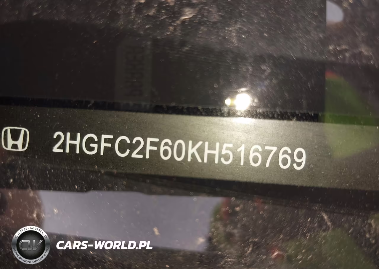 2019 Honda Civic Lx VIN:2HGFC2F60KH516769 - 9