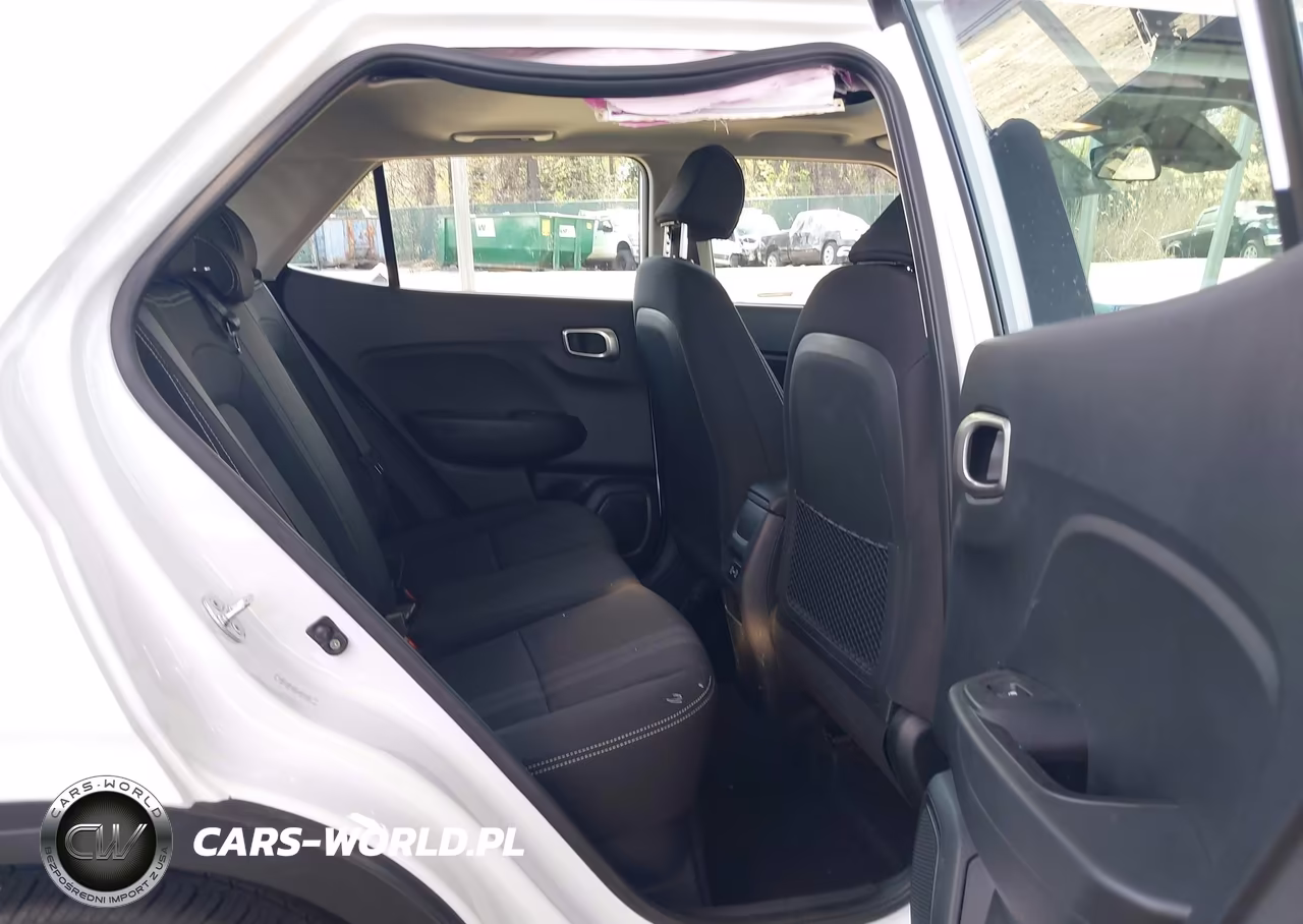 2024 Hyundai Venue Sel VIN:KMHRC8A35RU293322 - 8