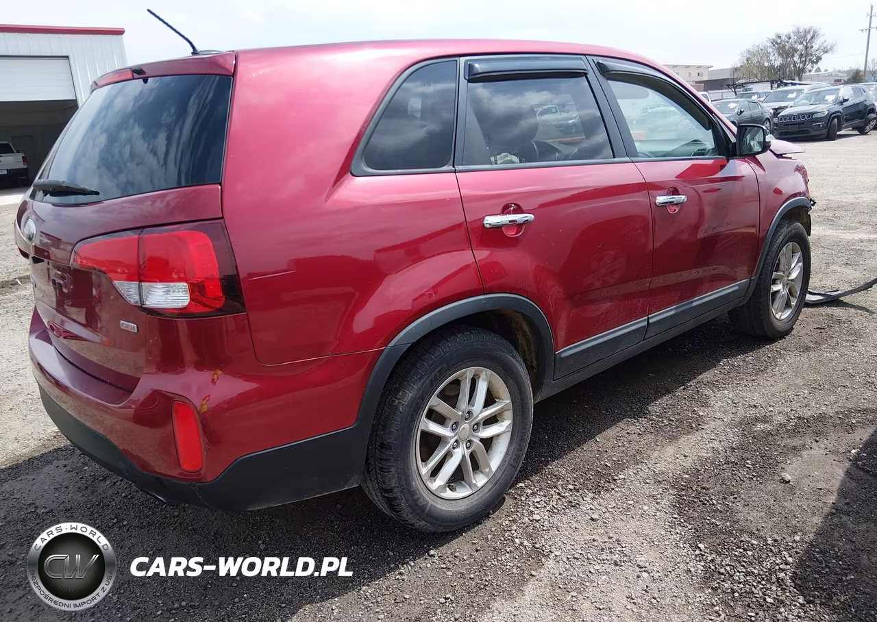 2014 Kia Sorento Lx VIN:5XYKT3A60EG462094 - 4