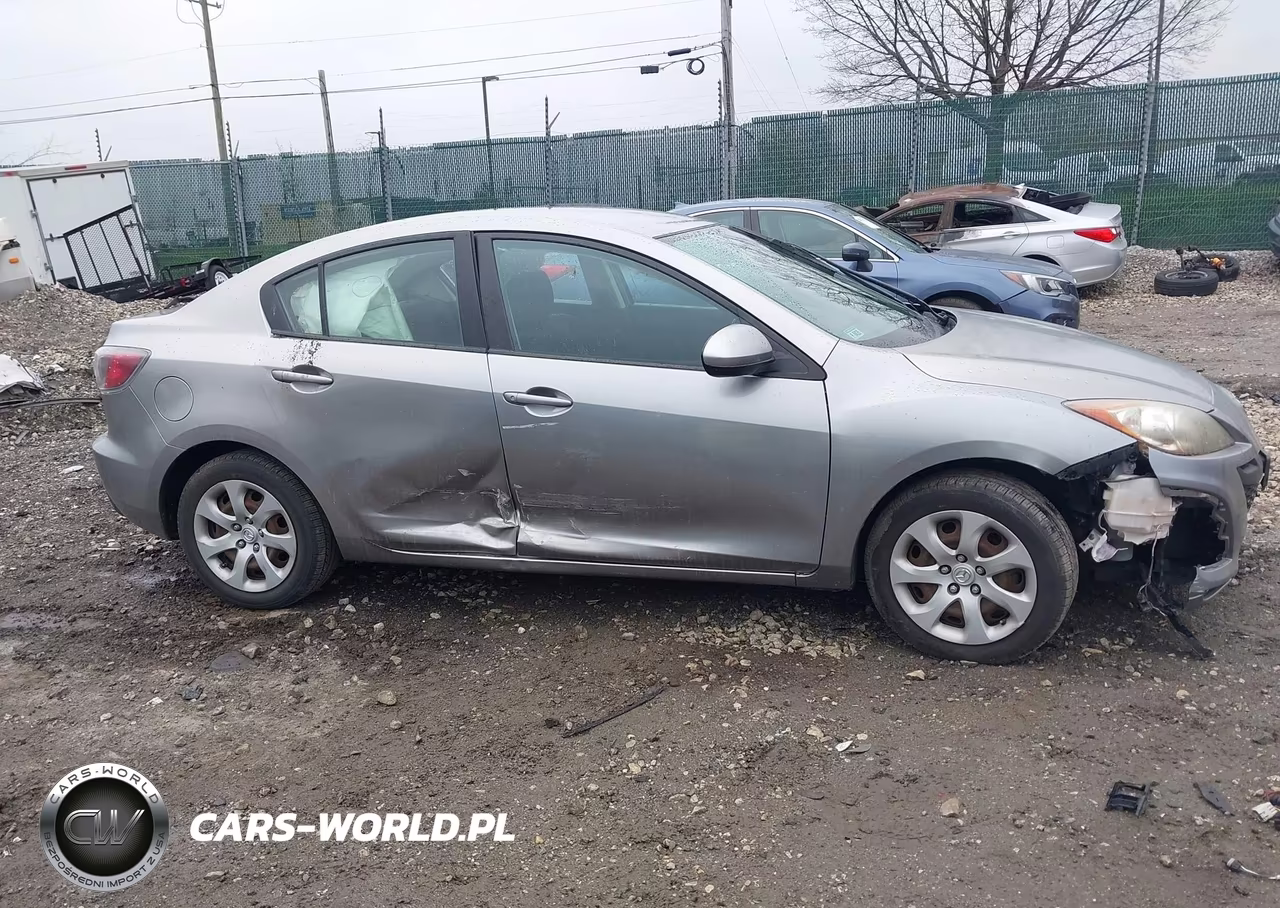 2011 Mazda Mazda3 I Sport VIN:JM1BL1UF9B1395362 - 12