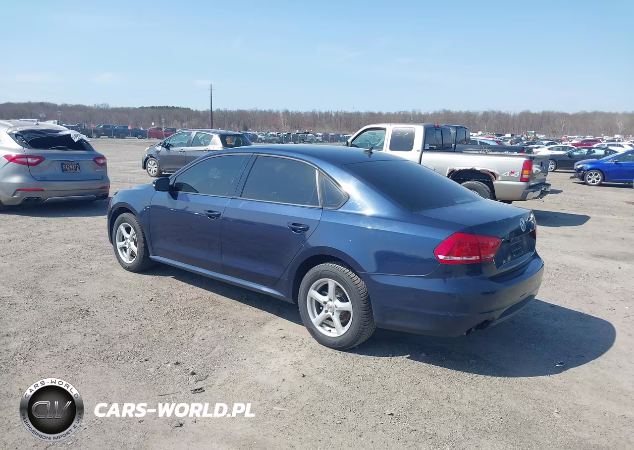 2013 Volkswagen Passat 2.5L S VIN:1VWAP7A32DC044438 - 3