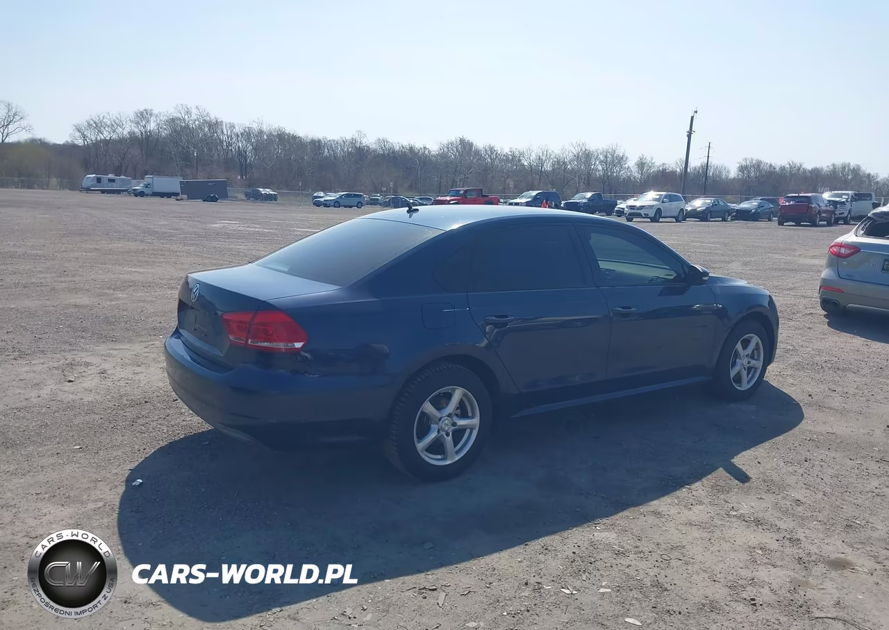 2013 Volkswagen Passat 2.5L S VIN:1VWAP7A32DC044438 - 4